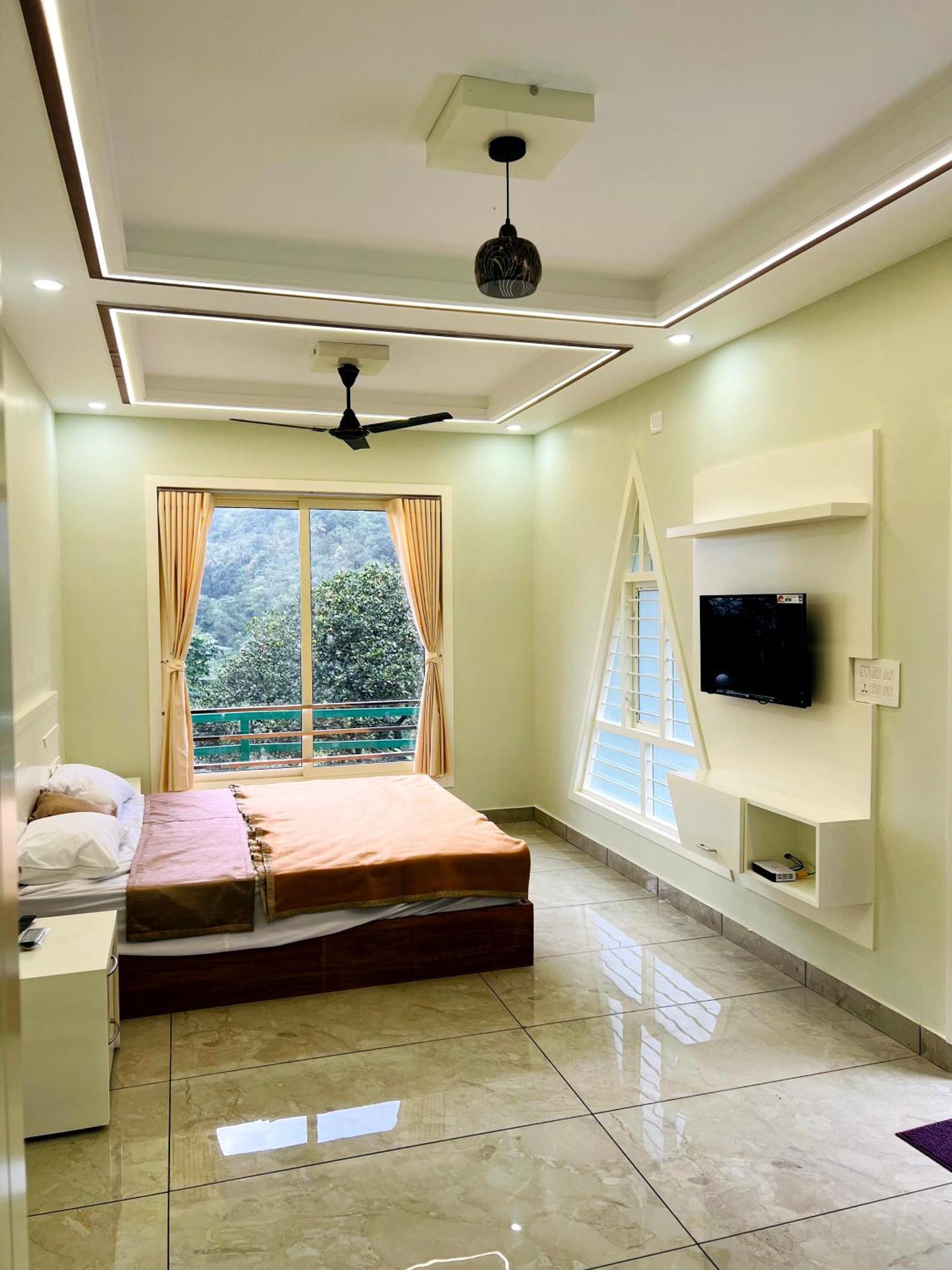 Royal Mount Inn Resorts Paithalmala Habitación foto